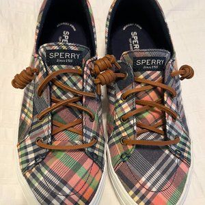 Like new women's Sperry sneakers/boat shoes